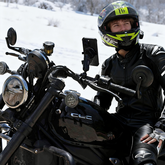 Bike Computer vs Smartphone for Motorcycle Navigation: Which One Should You Ride With? A2C