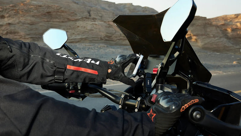 Magnetic vs. Mechanical Phone Mounts: Which One Offers Better Security?
